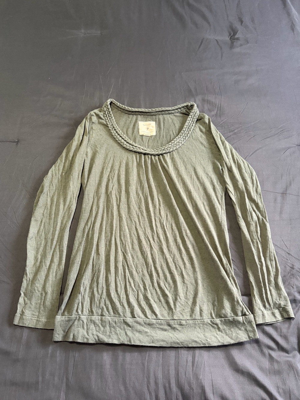 Y2K 2000s forever 21 Olive Green Long Sleeve Top size medium